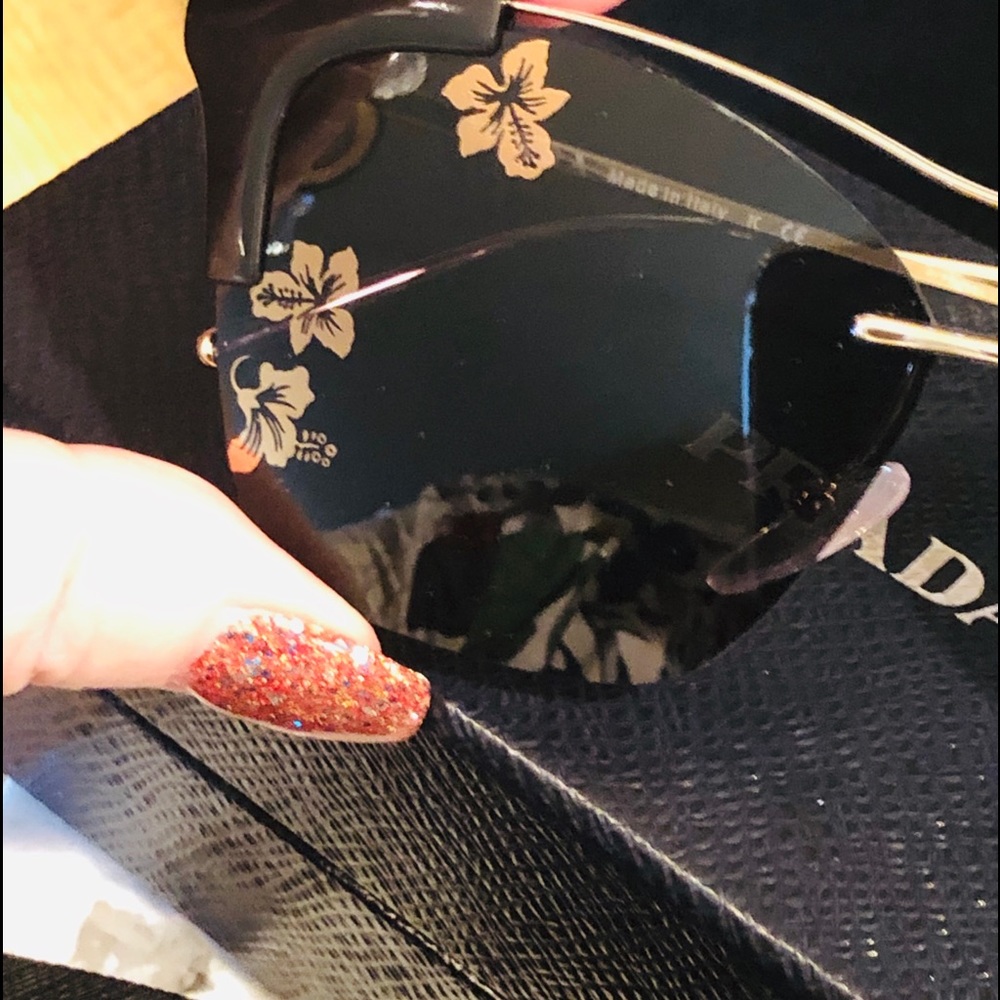 Runway Prada sexy sunglasses - Picture 8 of 14